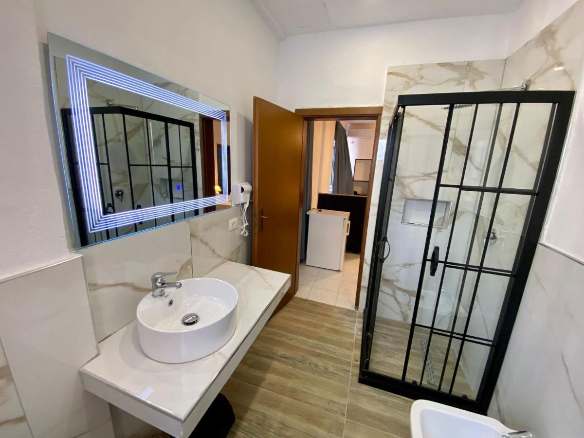 Hotel Globo Дуррес Экстерьер фото
